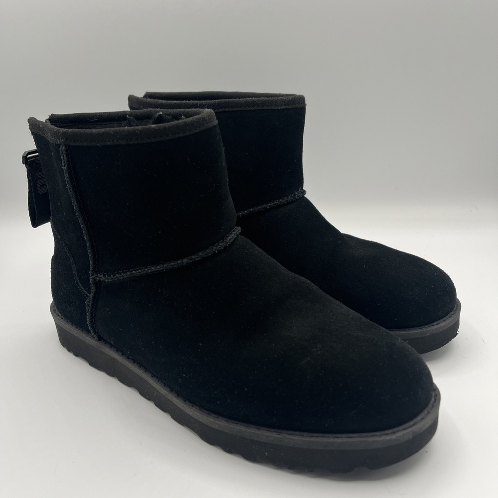 UGG Boots Women's Size 8 Classic Mini Logo Zip Shearling Lined Suede Black